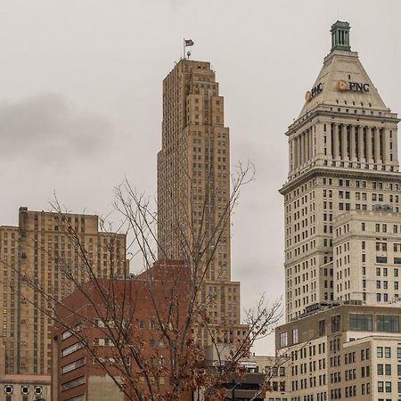Frontdesk I Sycamore Place Apts Downtown 신시내티 외부 사진