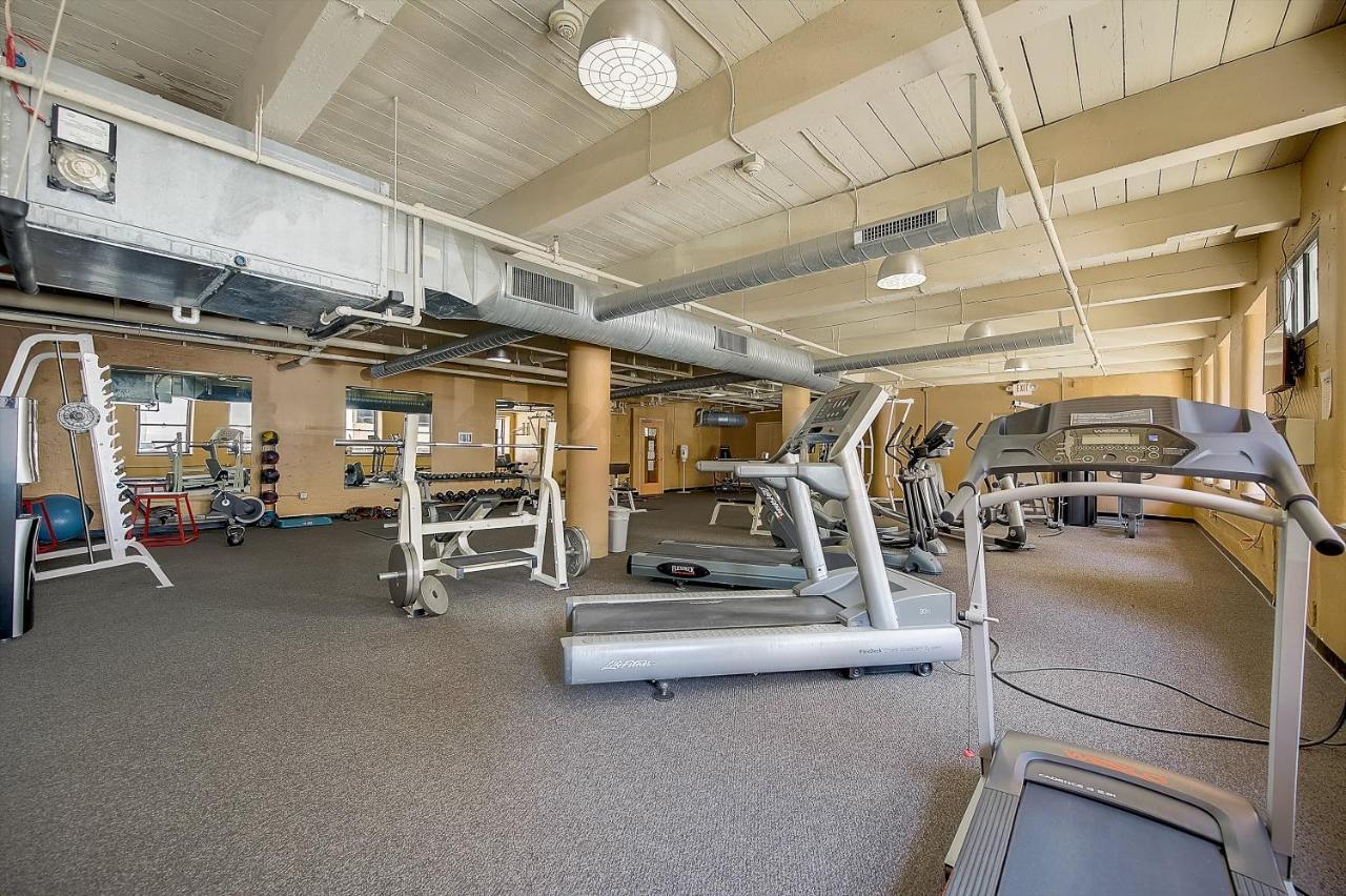 Frontdesk I Sycamore Place Apts Downtown 신시내티 외부 사진